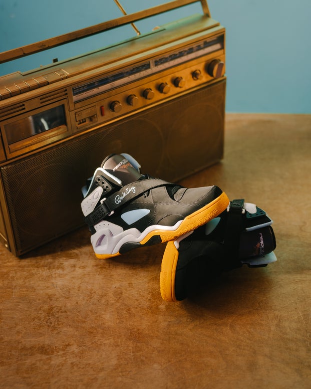 早い者勝ちEWING We proudly introduce the 33 HI 2.0 x Ghostface Killah