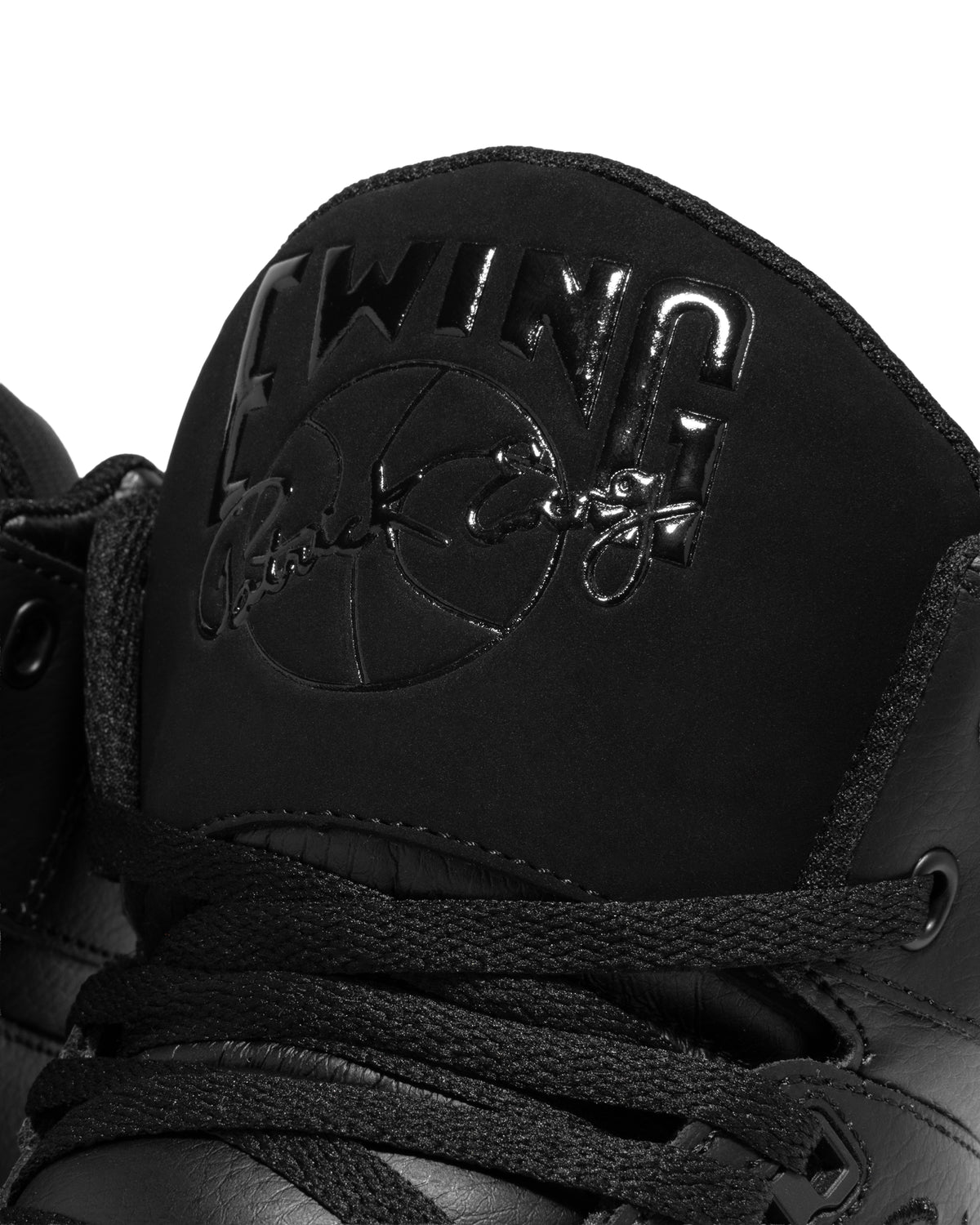 33 HI Black/Black PREORDER
